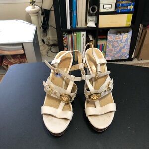 Michael Kors Womens White Sandals.  Size 8.5
